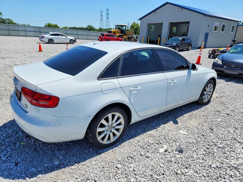 AUDI A4 Premium — фото 3